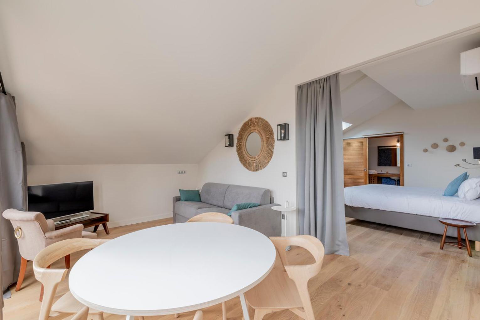 Residence Les Suites Du Port - By Le Saint Ferdinand Arcachon Exteriör bild